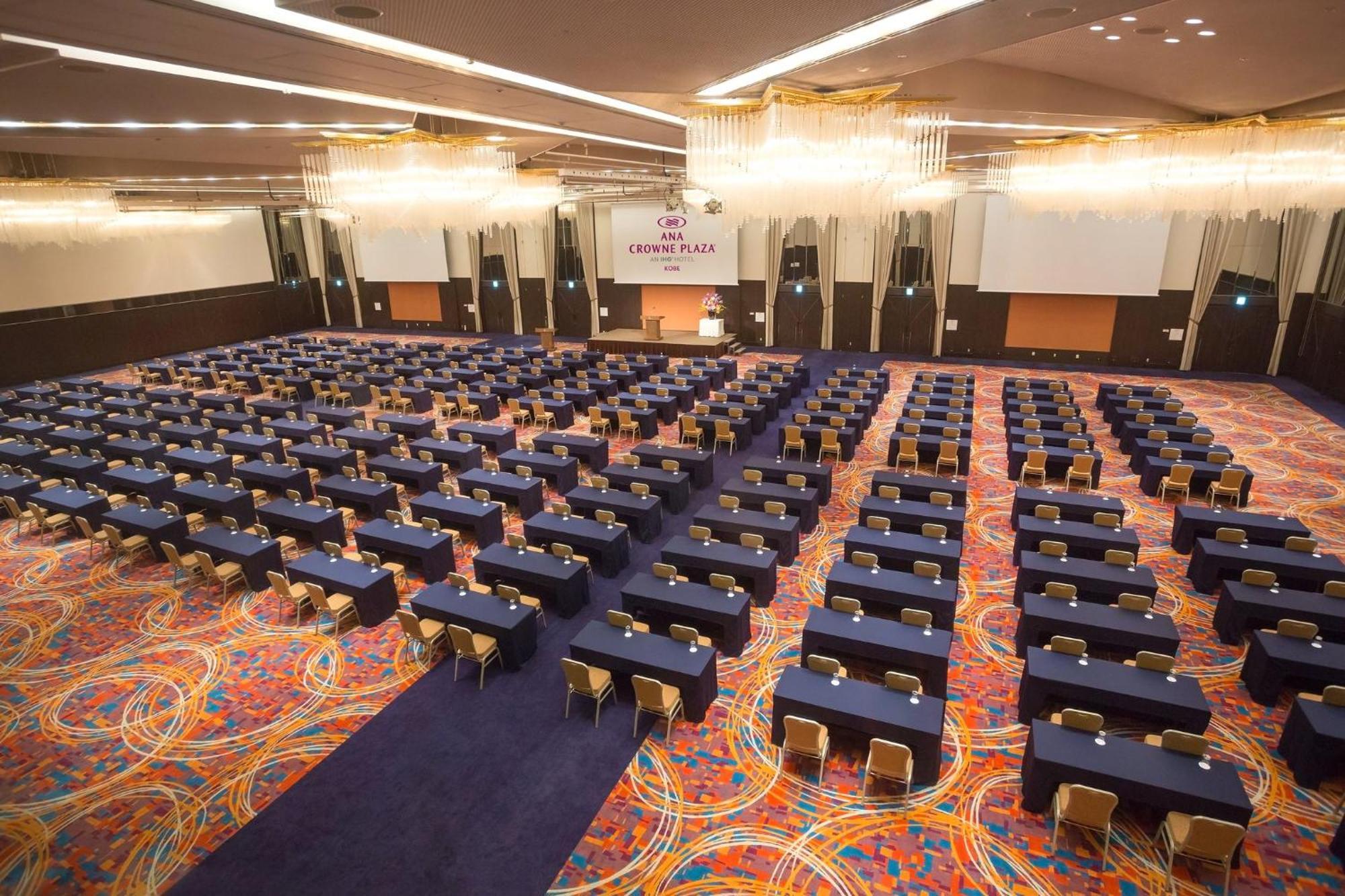 Ana Crowne Plaza Kobe By Ihg Hotel Exterior photo Convention Hall